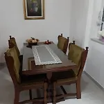Lahor 펜션