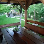 Lahor 펜션 Bihać